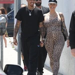 Amber rose leaked nudes - Amber Rose and Nick Cannon’s sex tape video has just been leaked online. Though Amber Rose and Nick Cannon have recently started dating again, this sex tape video appears to be from years ago… Before Amber was rappers Kanye West and Wiz Khalifa’s hoe, and Nick was Mariah Carey’s hoe… Back in a simpler time ..